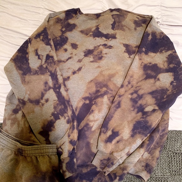 Bleach Tie Dyed Sweatshirt & Sweatpant set - Picture 3 of 3